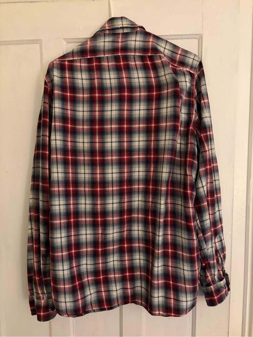 GAP Men's Red and Blue Plaid Button-Down Shirt - Picture 6 of 6